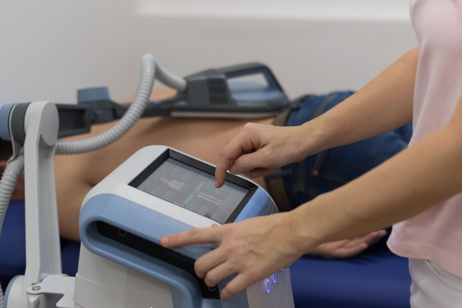 super inductive system na hrudnú chrbticu