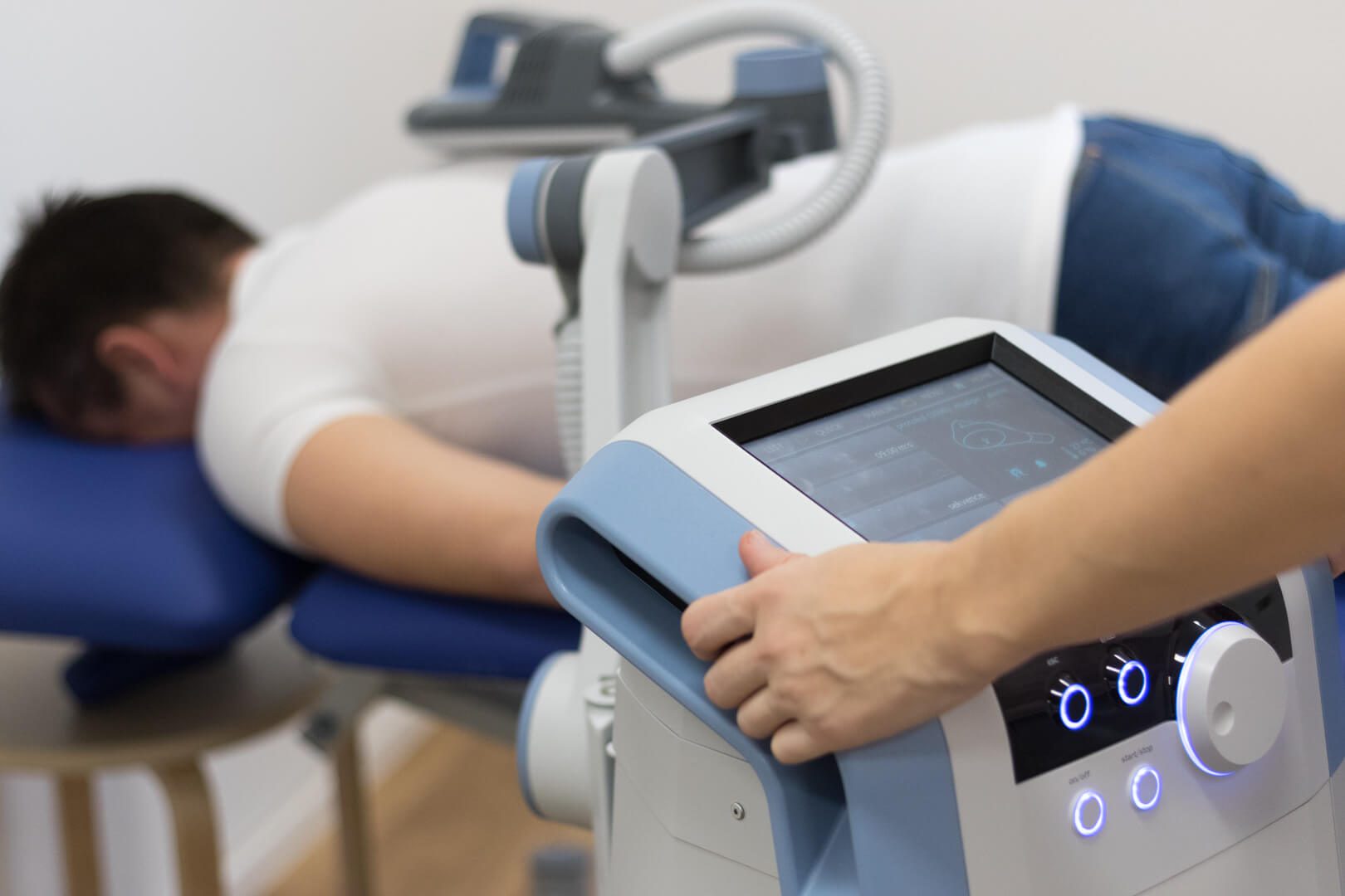 vysokofrekvenčný magnet na hrudnú chrbticu